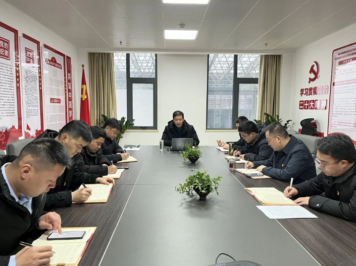 支部書記講黨課：《努力踐行新時(shí)代的使命與擔(dān)當(dāng)》